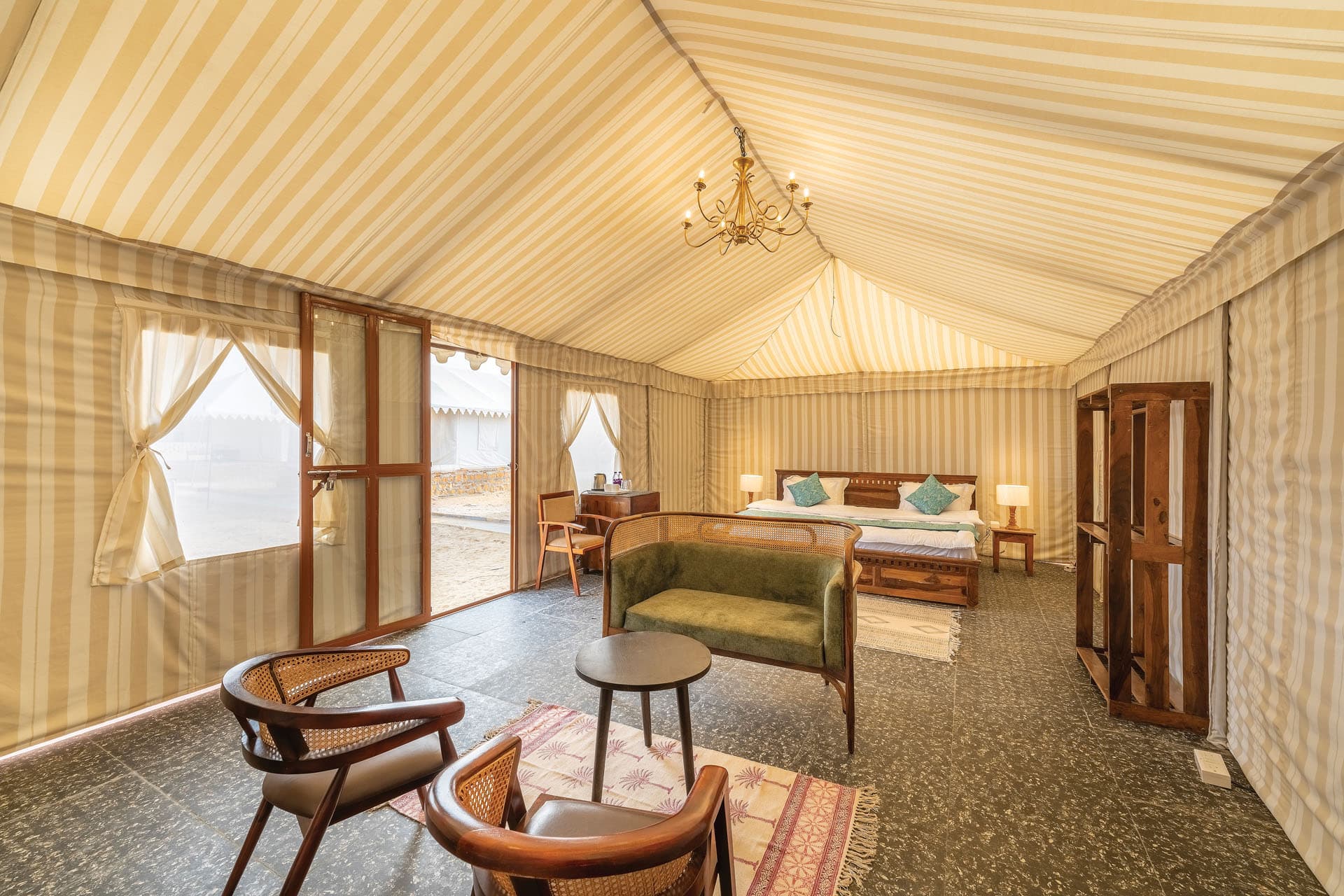 Luxury desert camp beside the dunes